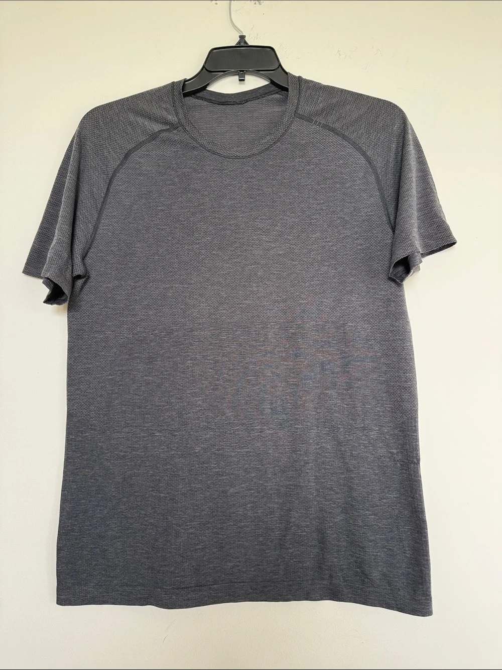 lululemon athletica Short Sleeve Men's Performance Tee - Charcoal Gray
